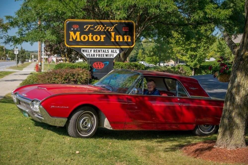 T-Bird Motor Inn Shelburne Eksteriør bilde